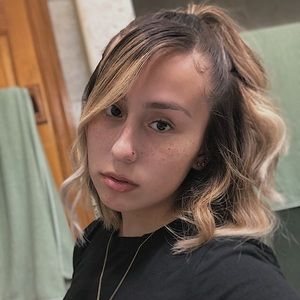 Meet your Posher, Melanie